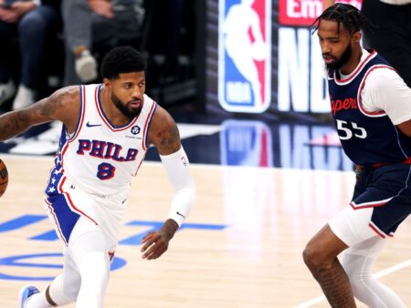 Sixers‘ George vyřadil alespoň 2 zápasy s pohmožděnou kostí v koleni