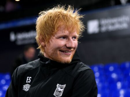 Ed Sheeran zahajuje limitovanou edici Ipswich Town Panini Sticker