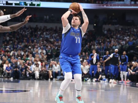 Luka Doncic z Mavericks vyloučil vs. Timberwolves s napětím lýtek