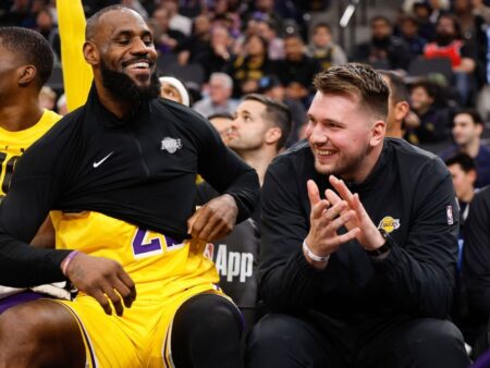 LeBron James, šokovaný Doncic Trade, vidí „bezproblémový přechod“