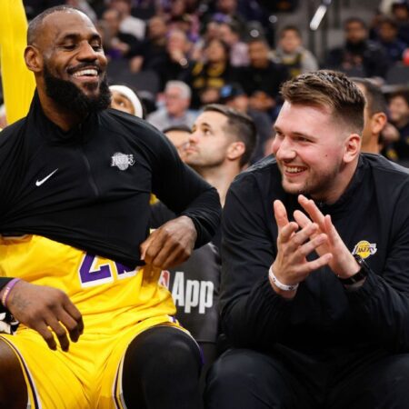 LeBron James, šokovaný Doncic Trade, vidí „bezproblémový přechod“