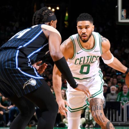 Adam Silver volá hodnocení NBA pro otevření víkendu play -off „Fantastic“