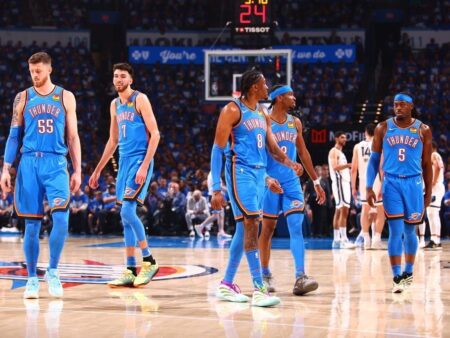 Thunder to nalejte znovu, laud vyvážený útok ve hře 2 vyhrajte