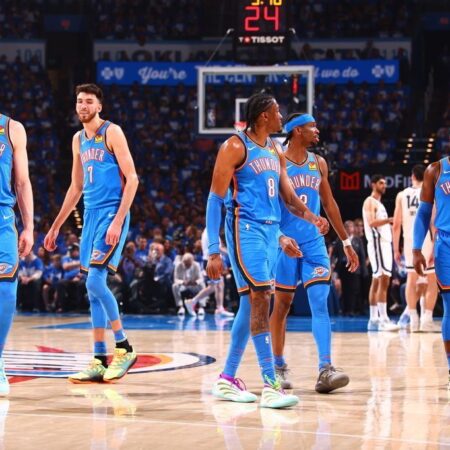 Thunder to nalejte znovu, laud vyvážený útok ve hře 2 vyhrajte