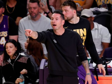 Lakers Even seriál s vlky po redicku slzy do týmu