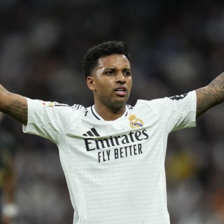 Přenosové zvěsti, zprávy: Liverpool, Chelsea Sledování Rodrygo