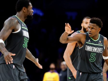 Vlci eliminují Lakers v prvním kole za Rudy Gobertem