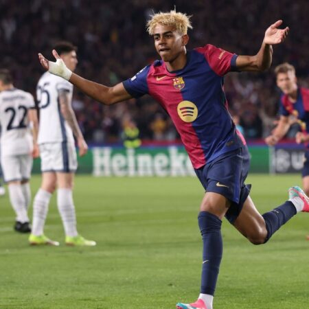 Lamine Yamal musí tvrdě pracovat na vrcholu Messiho – Barcelona’s Flick