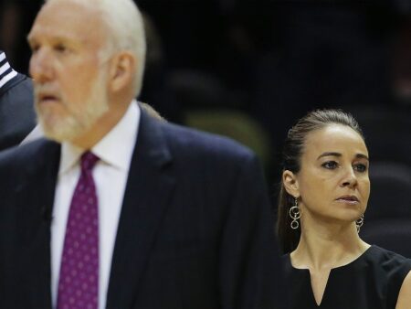 Aces ‚Hammon Lauds Popovich,‘ Super Happy ‚Coaching ve WNBA
