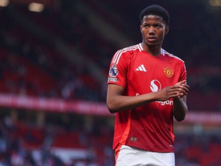 Chido Obi, 17, se stává nejmladším startérem Premier League Man United