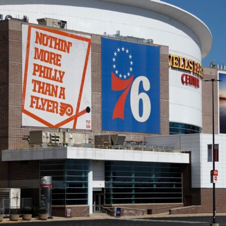 Xfinity Mobile Lands Pojmenování práv na 76ers, Flyers Arena