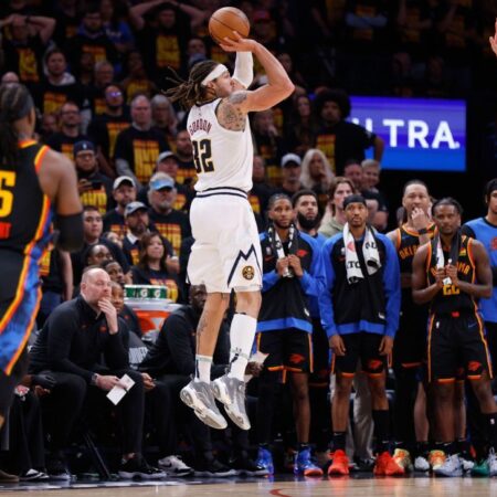Vítězství 3 Aarona Gordona posílá Nuggets minulé Thunder ve hře 1
