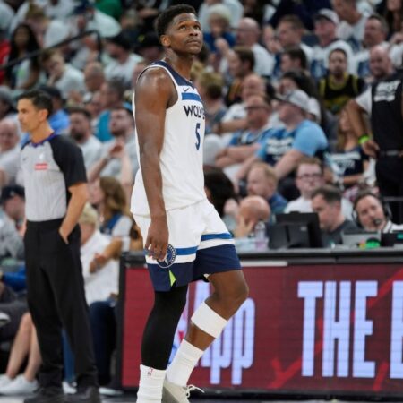 Chris Finch zpochybňuje Anthony Edwards po ztrátě hry Timberwolves ‚