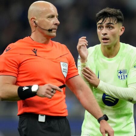Barcelona’s Pedri: UEFA by se měl po ztrátě mezi Milánem „podívat na“