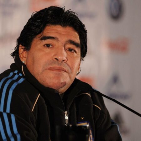 Policie zabavuje Maradonovy kompletní lékařské záznamy při nájezdu