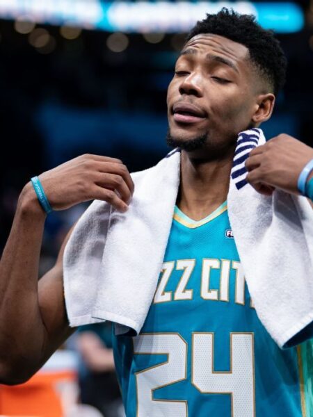 Brandon Miller svědčí, že byl téměř zasažen kulky v 23 letech