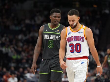 Stephen Curry: Musí být opatrný s „obtížným“ zraněním hamstringu