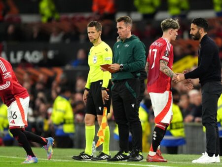 Manchester United dluží příznivci Europa League Trophy, Amorim říká