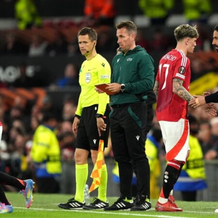 Manchester United dluží příznivci Europa League Trophy, Amorim říká