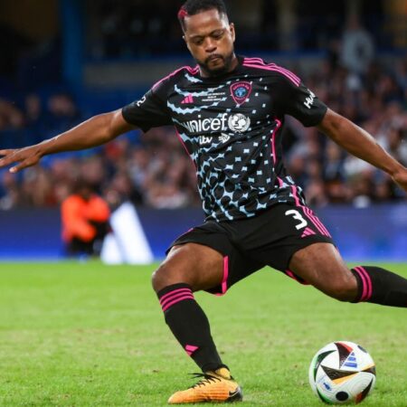 Man United Great Patrice Evra’s MMA Debut odložený v Paříži