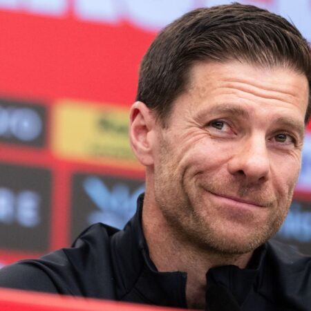 Xabi Alonso opustí Bayer Leverkusen, když se Real Madrid pohybuje Beckons