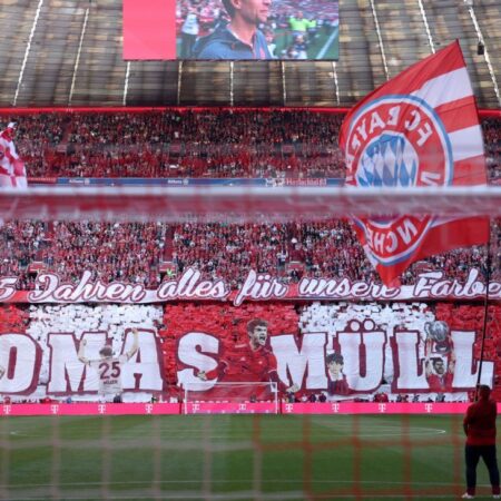 Bayern Mnichov vzdát hold Thomasovi Müllerovi během titulního večírku