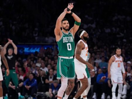 Celtics se vypukne z propadu, zasáhne 20 3s do pohřbu Knicks ve hře 3