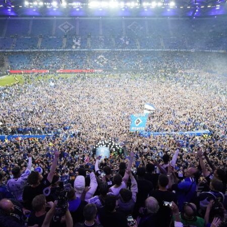 Fanoušci Hamburku SV vážně zranili při propagaci Bundesligy