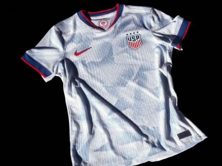 USWNT slaví 40 let s krásně doplňkovými soupravami