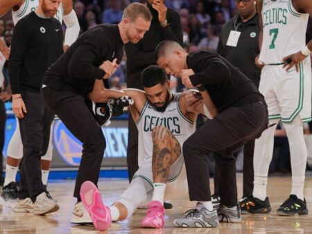 Celtics ‚Jayson Tatum podstoupí operaci pro roztrhané Achilles