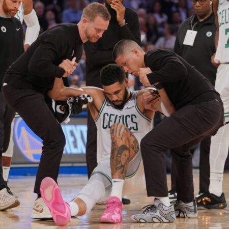 Celtics ‚Jayson Tatum podstoupí operaci pro roztrhané Achilles