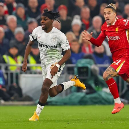 Liverpool v pokročilých rozhovorech o podepsání celopádné Jeremie Frimpong – zdroje