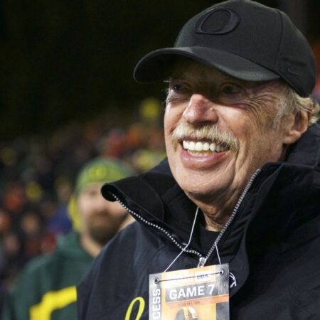 Phil Knight říká, že nemá zájem o koupi Blazers