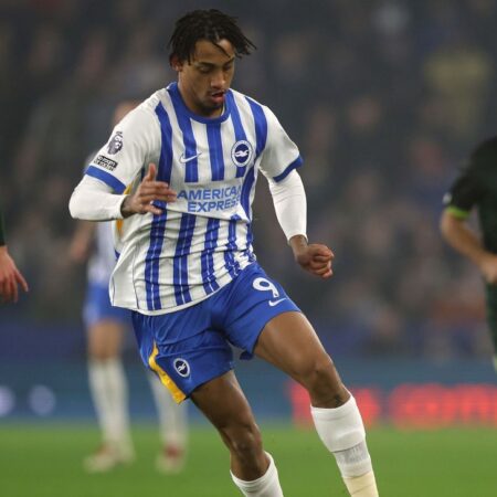 Přenosové zvěsti, zprávy: Arsenal, Liverpool, Chelsea Eye Pedro