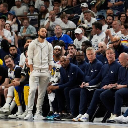 Kerr: Warriors by mohl jít do vzdálenosti „Pokud je kari zdravý