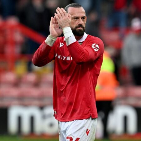 Steven Fletcher odejít z „Magical Club“ Wrexham, ale „ne výběrem“
