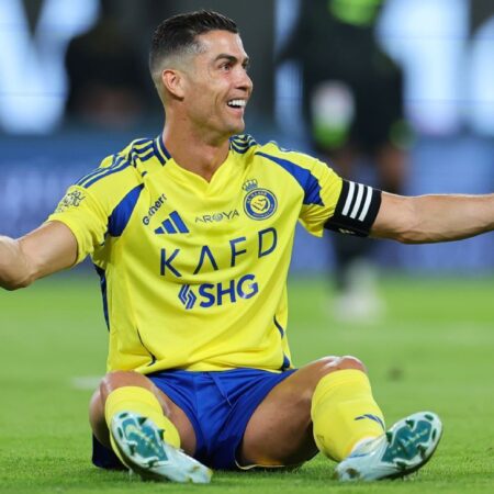 Přenosové zvěsti, zprávy: Brazilské kluby Eye Ronaldo pro Club World Cup