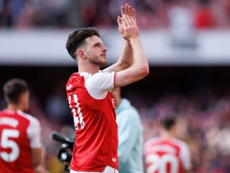 Trophyless znovu, Arsenal potřebuje výtah navzdory vítězství vs. Newcastle