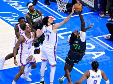 Thunder Defense Titles Wolves, dominuje ve vítězství hry 1