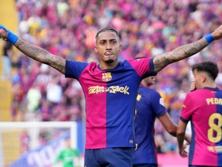 Barcelona’s Raphinha podepisuje jednoleté prodloužení kontaktu