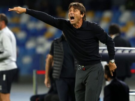 Šéf Napoli Antonio Conte lituje pro finále Serie A