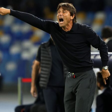 Šéf Napoli Antonio Conte lituje pro finále Serie A