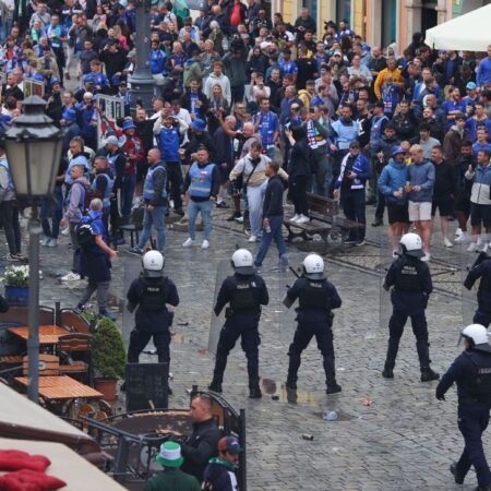 Policie tvrdí, že 28 zatčených po závěrečných střetech před konferenci