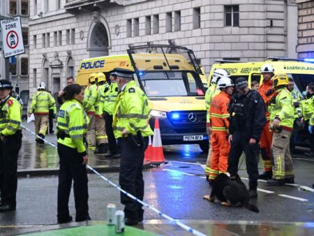 Policie dostala více času na zpochybnění podezřelého z liverpoolu přehlídky