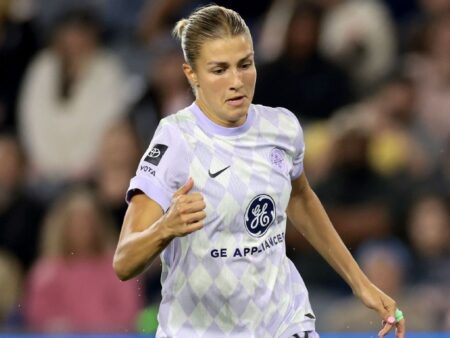 Louisville’s Kayla Fischer, aby sloužil zákaz 3 her pro tahy vlasů – zdroje