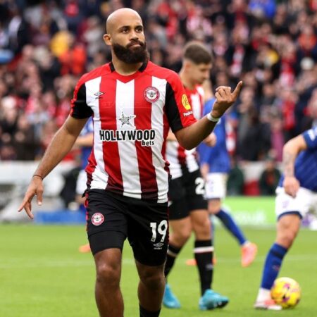 Manchester United vystoupil po pronásledování Brentford’s Mbeumo