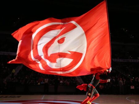 Hawks GM Onsi Saleh Names Ex-Pels, 76ers popravčí jako senior VPS