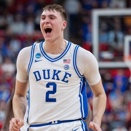 Zdroje – Flagg vede první dávku pozvání zelené místnosti NBA