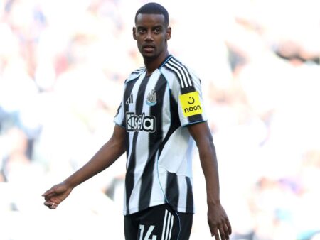 Alexander Isak zmeškal hru Newcastle kvůli přenosu spekulací Eddie Howe