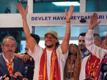 Galatasaray podepsat Leroy Sané z Bayern Mnichov na bezplatný převod